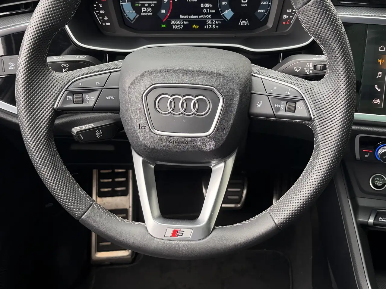 Audi Q3 photo Audi Q3