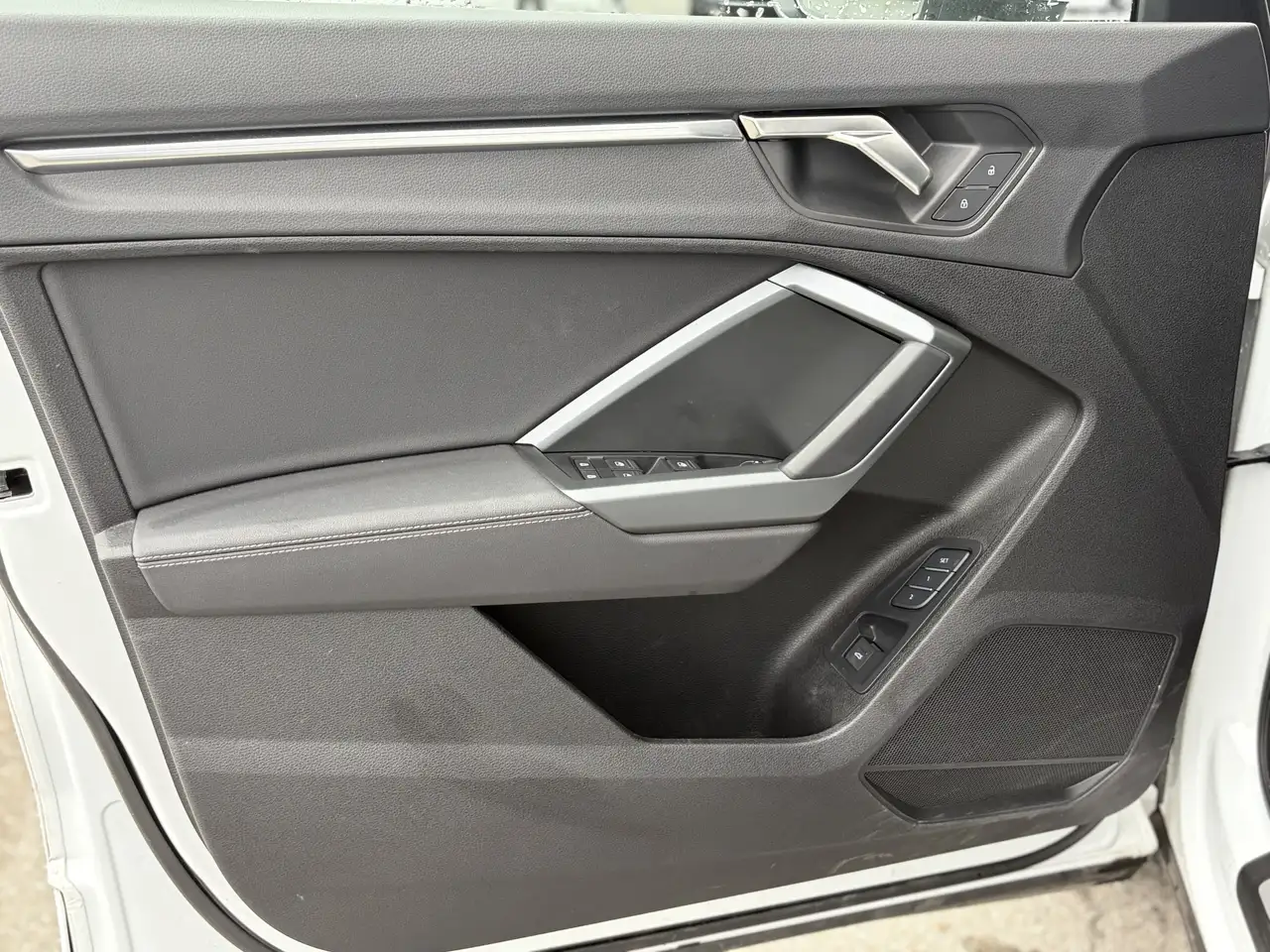 Audi Q3 photo Audi Q3