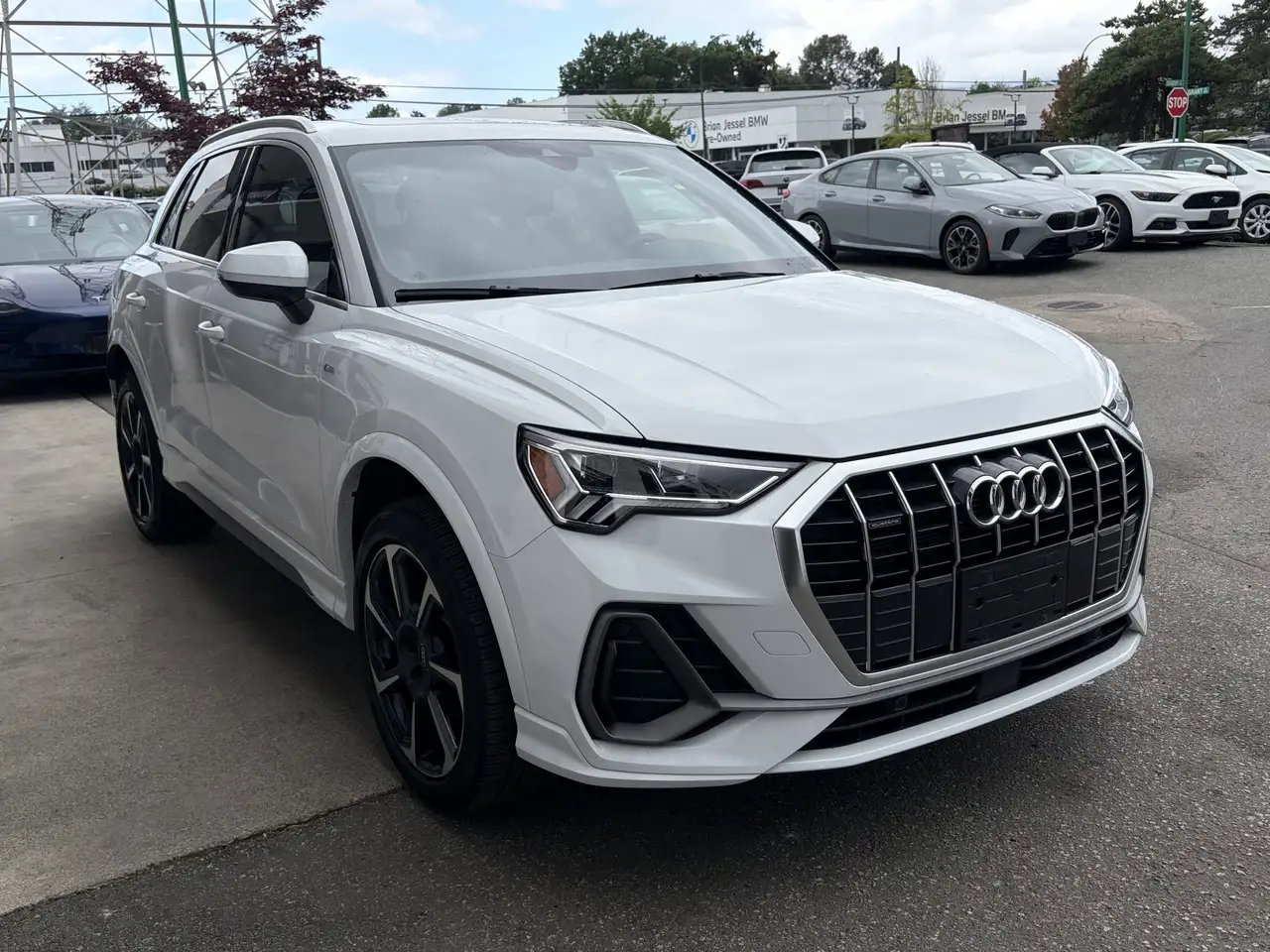 Audi Q3 photo Audi Q3