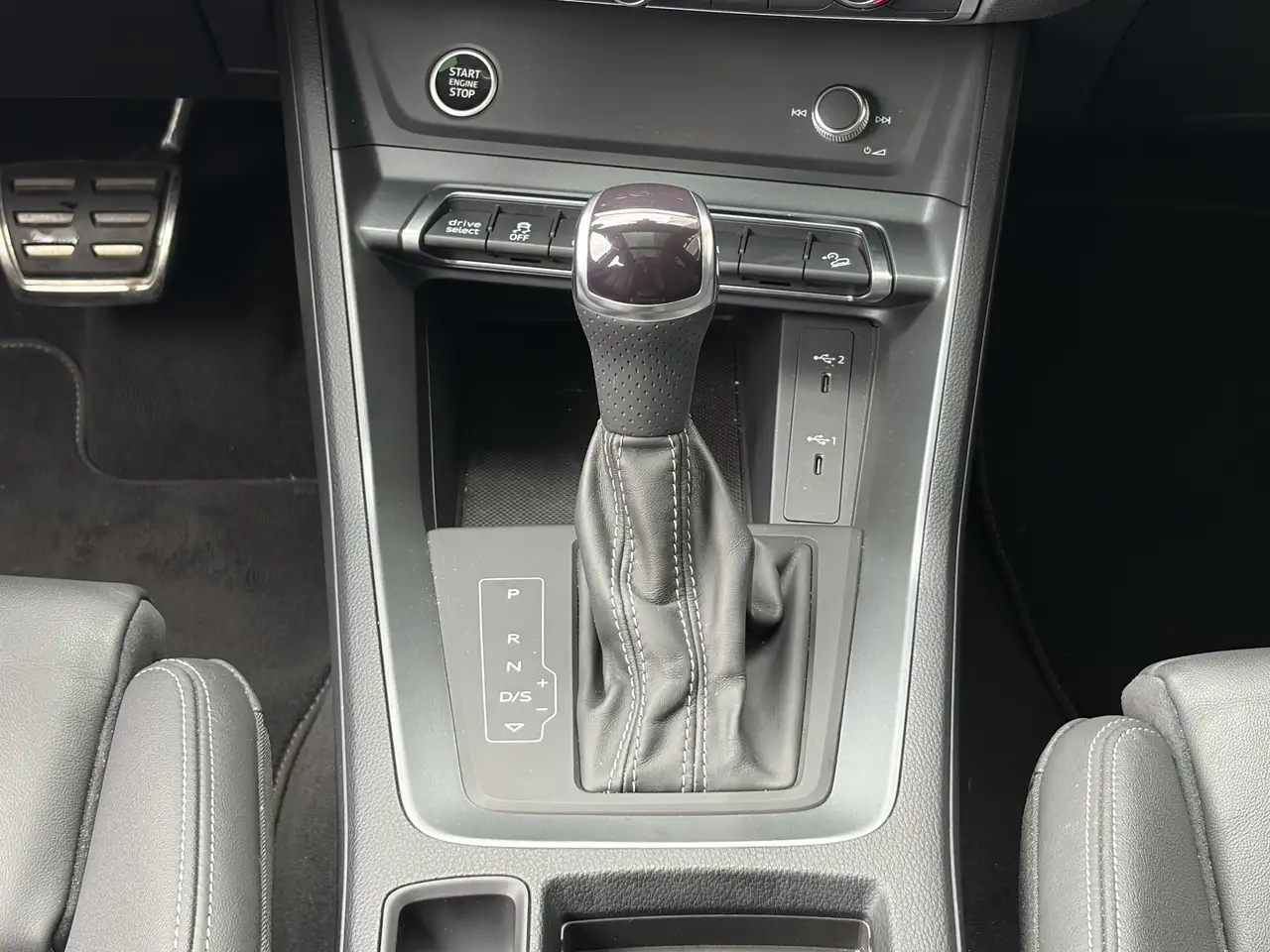 Audi Q3 photo Audi Q3