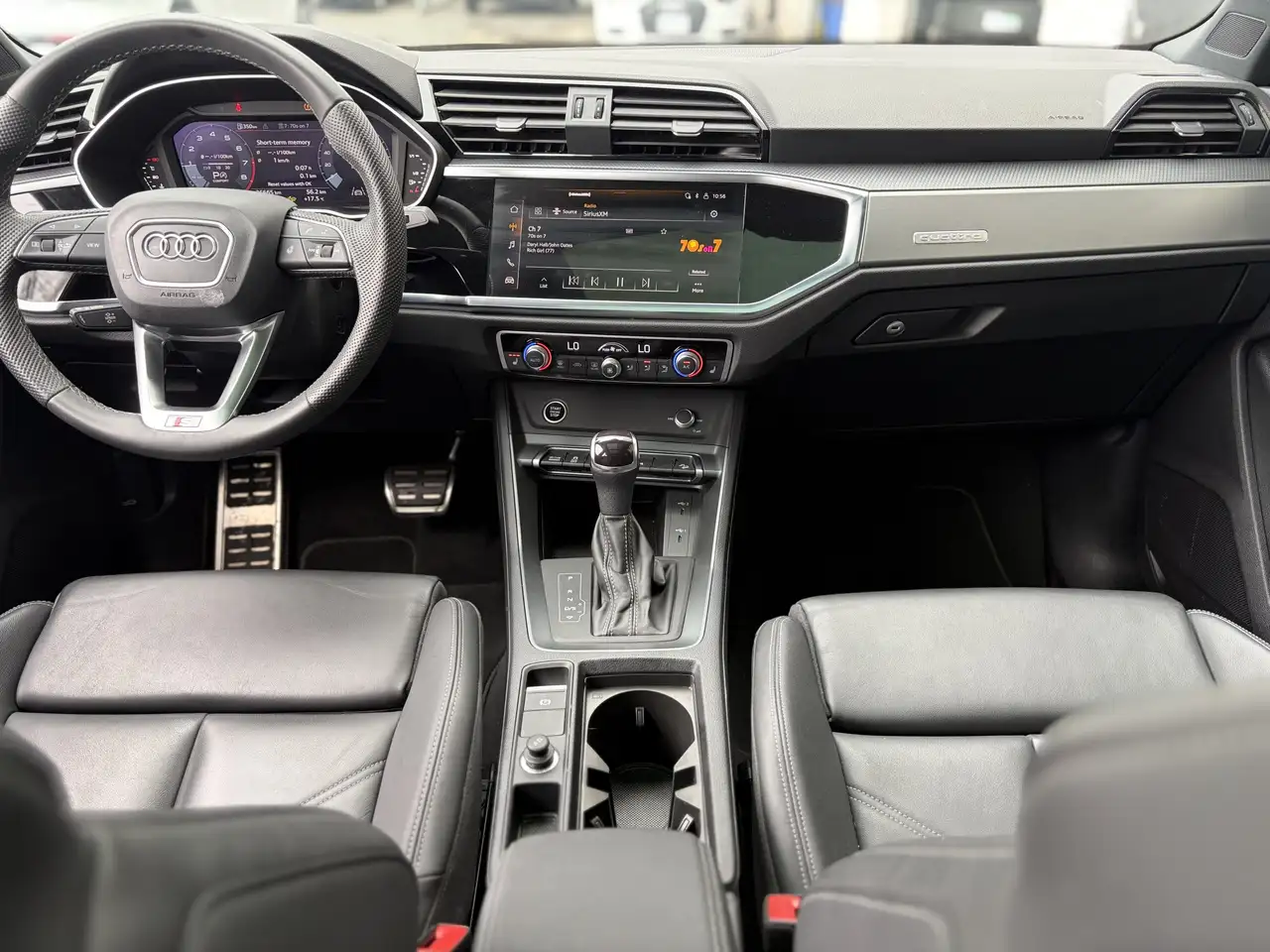 Audi Q3 photo Audi Q3