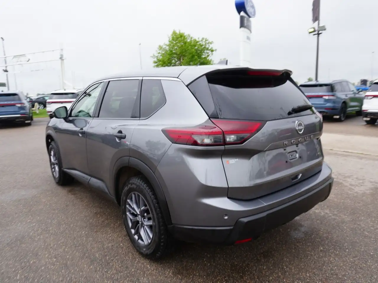 Nissan Rogue fotografie Nissan Rogue