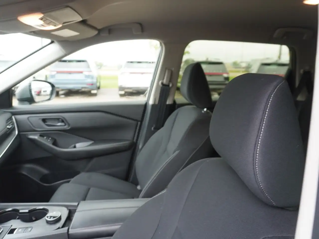 Nissan Rogue fotografie Nissan Rogue