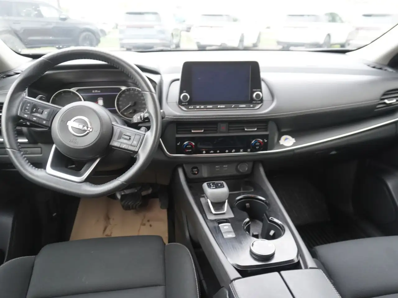 Nissan Rogue fotografie Nissan Rogue