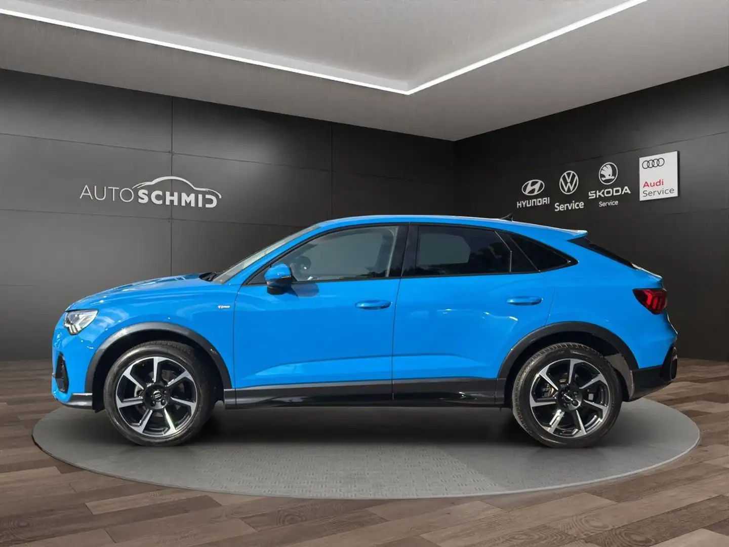 Audi Q3 Sportback 1.5 TFSI S line AHK GRA LED NAVI Blue - 2