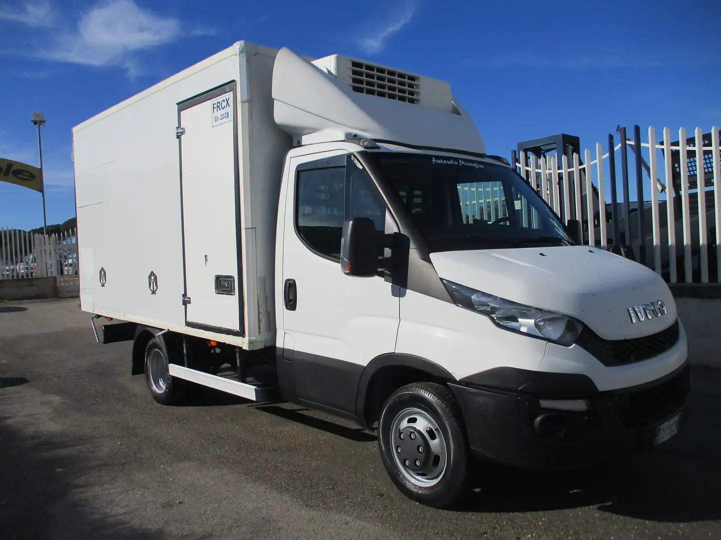 Iveco Daily 35C15 3000 150CV E5 FRIGO ATP FRCX 03/2028 7PEDANE Blanc - 1