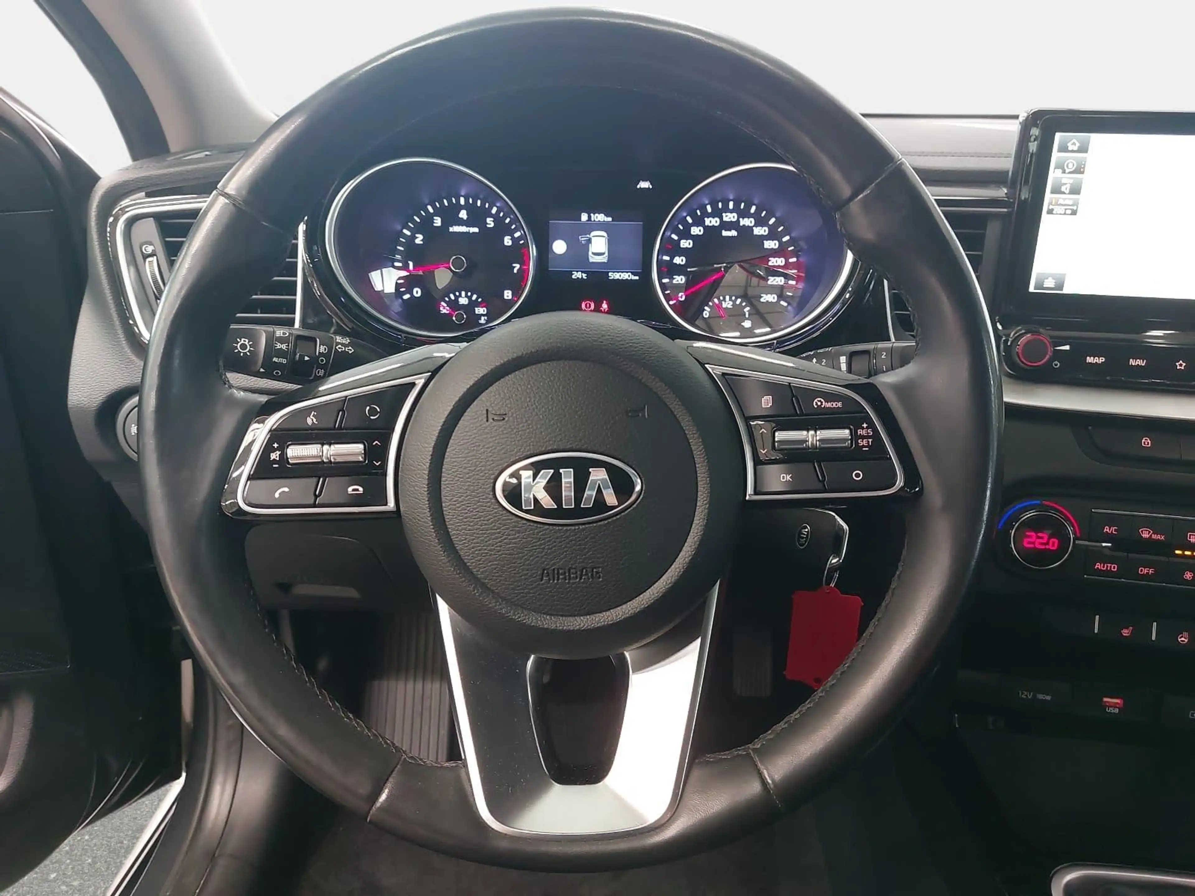 Kia Ceed SW / cee'd SW CEED SW 1.4 T-GDI VISION MJ20 KOMFORT NAVI — photo 14