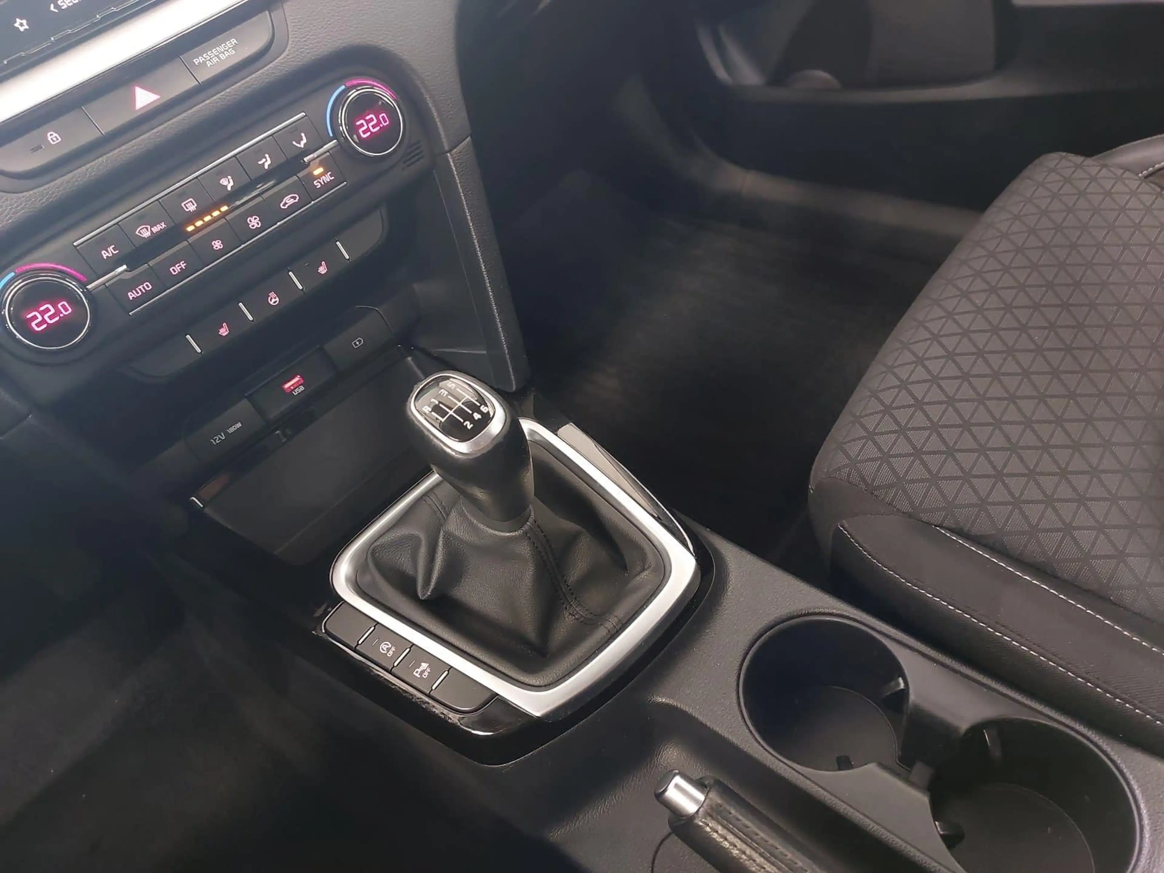 Kia Ceed SW / cee'd SW CEED SW 1.4 T-GDI VISION MJ20 KOMFORT NAVI — photo 13