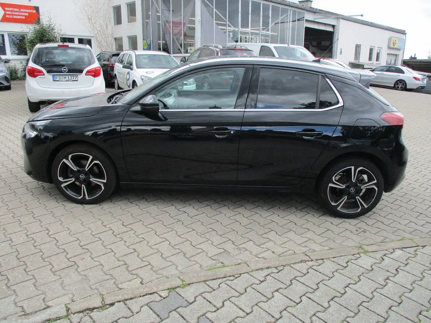 Opel Corsa F Elegance 1,2 Turbo 100PS AT Negro - 2