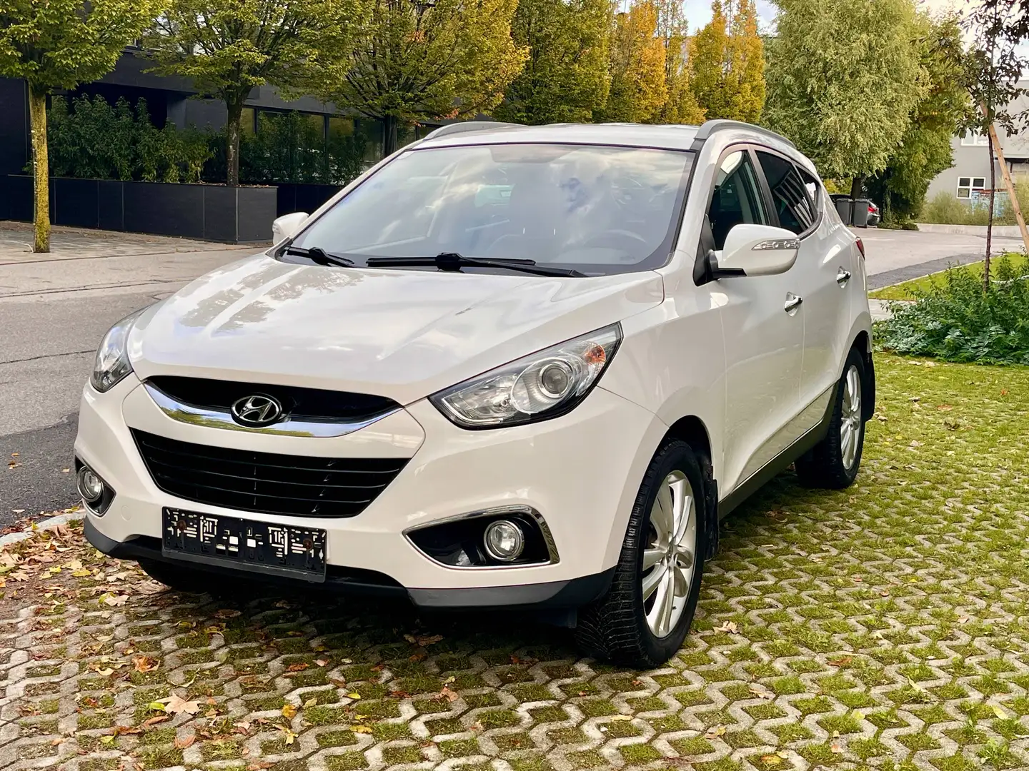 Hyundai iX35 SUV 2.0crdi Style neues Pickerl Weiß - 1