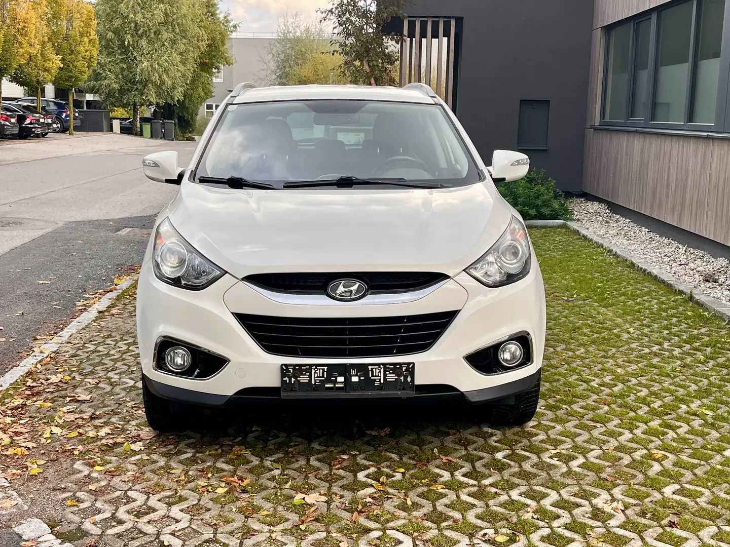 Hyundai iX35 SUV 2.0crdi Style neues Pickerl Weiß - 2