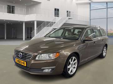 1.6 D2 Summum/AUTOMAAT/NAVI/LEDER