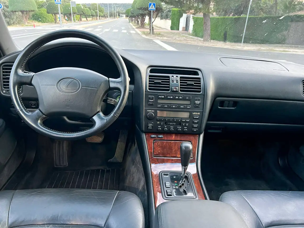 Lexus LS 400, foto 10