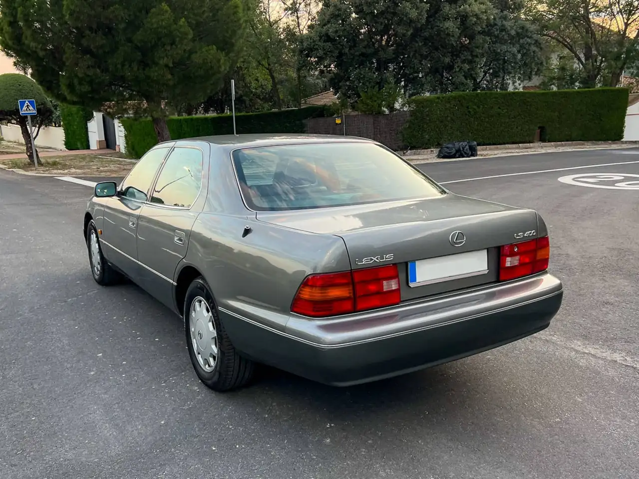 Lexus LS 400, foto 3