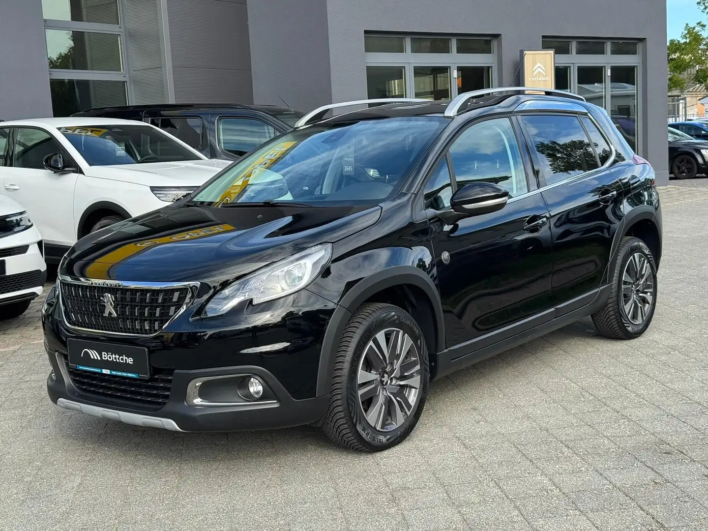 Peugeot 2008 Crossway PureTech 110 *KLIMA*SHZ*PDC* Schwarz - 2