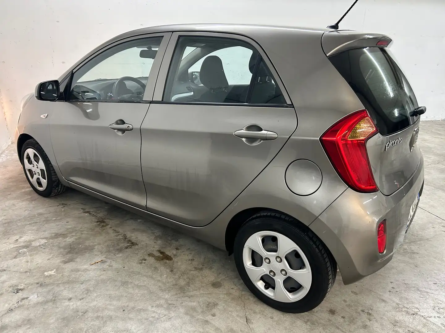 Kia Picanto Picanto II 2011 1.0 Urban 3p - 2