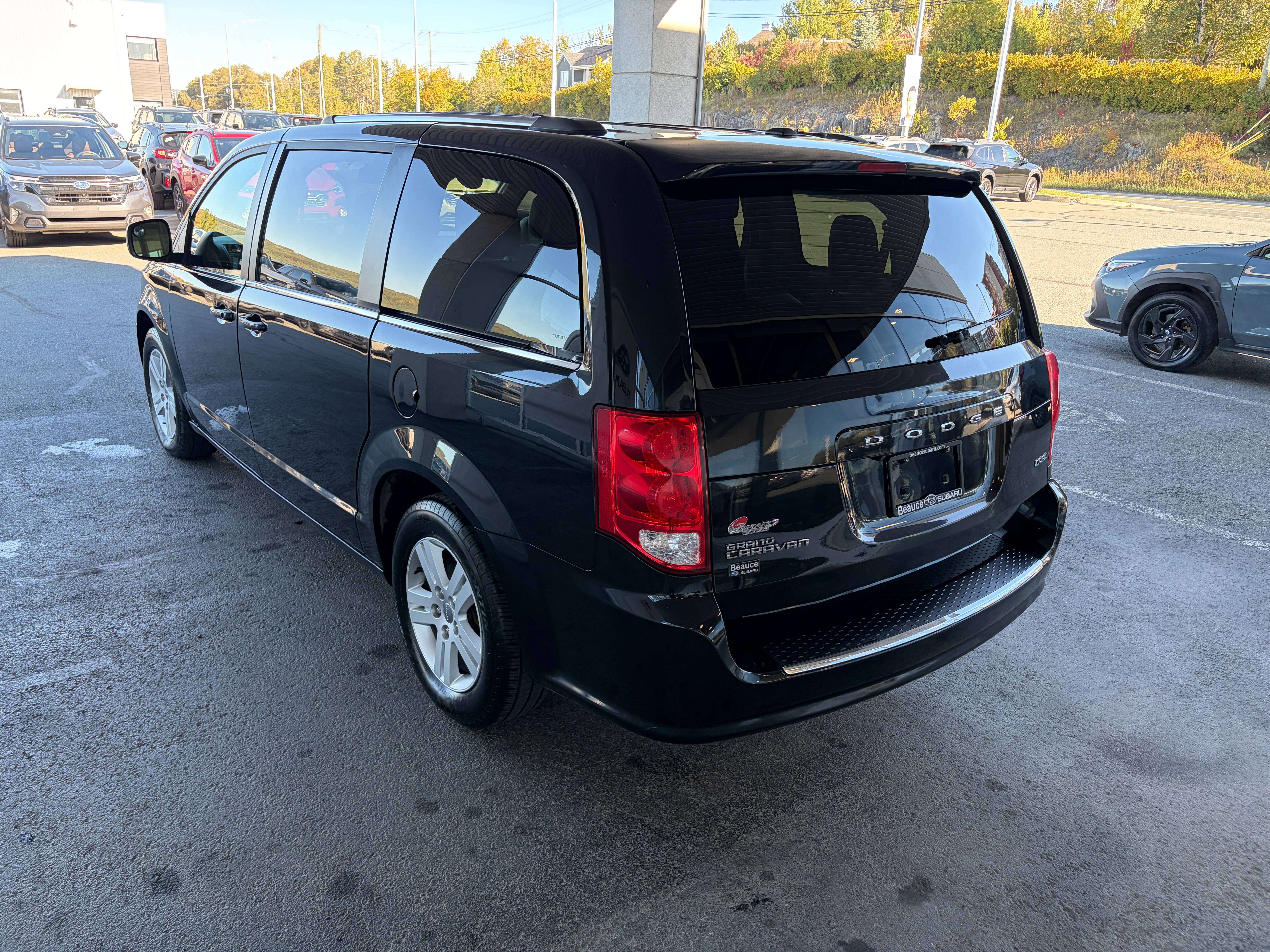 2020 Dodge Grand Caravan Crew Plus — photo 5