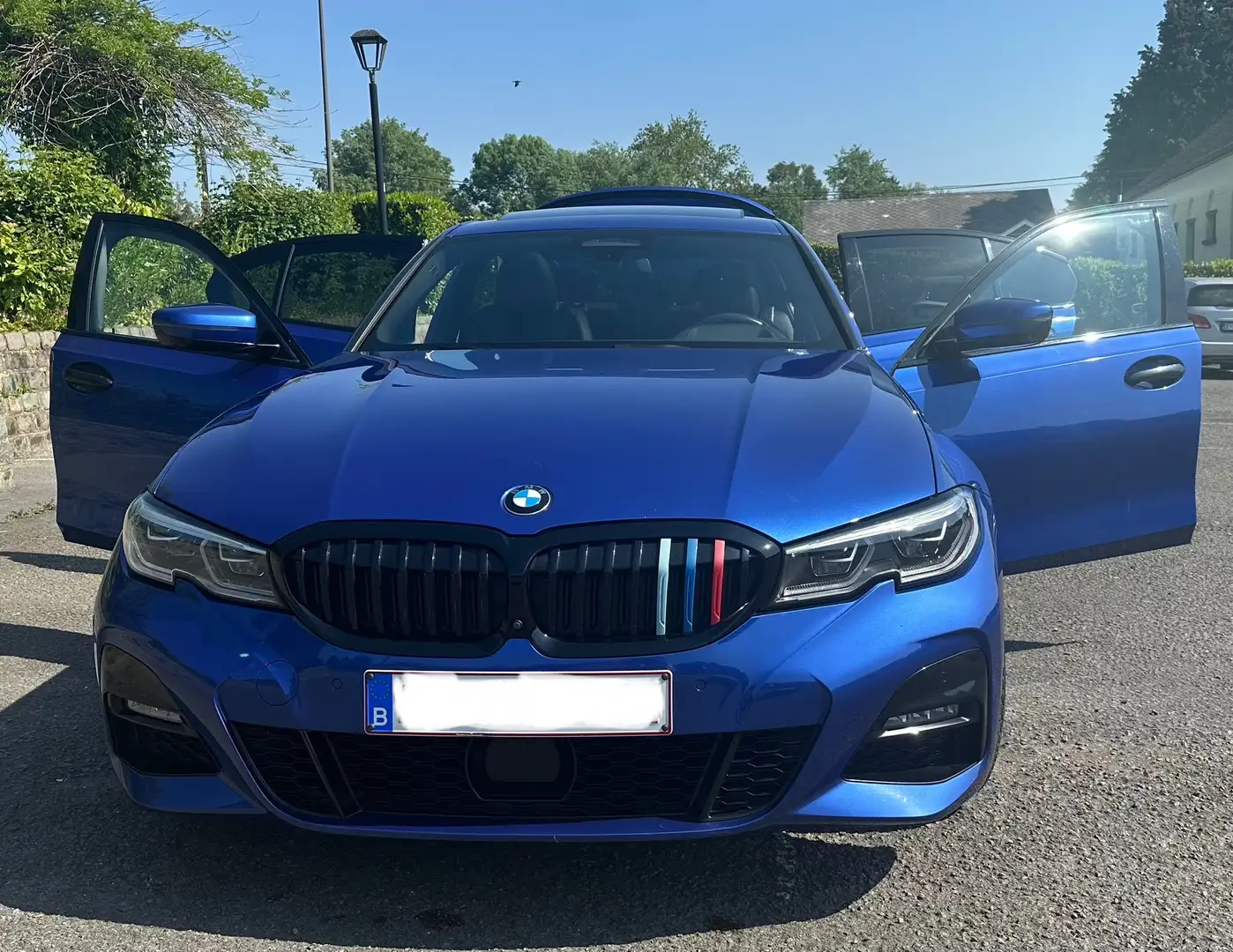 BMW 330 330e xDrive GT Aut. Sport Line Azul - 2