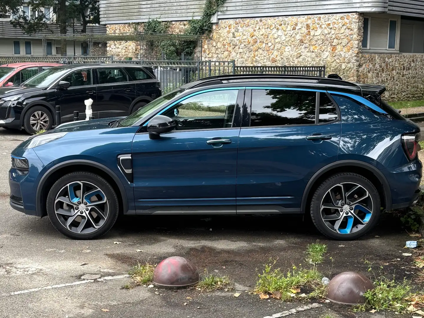 Lynk & Co 01 Bleu - 1