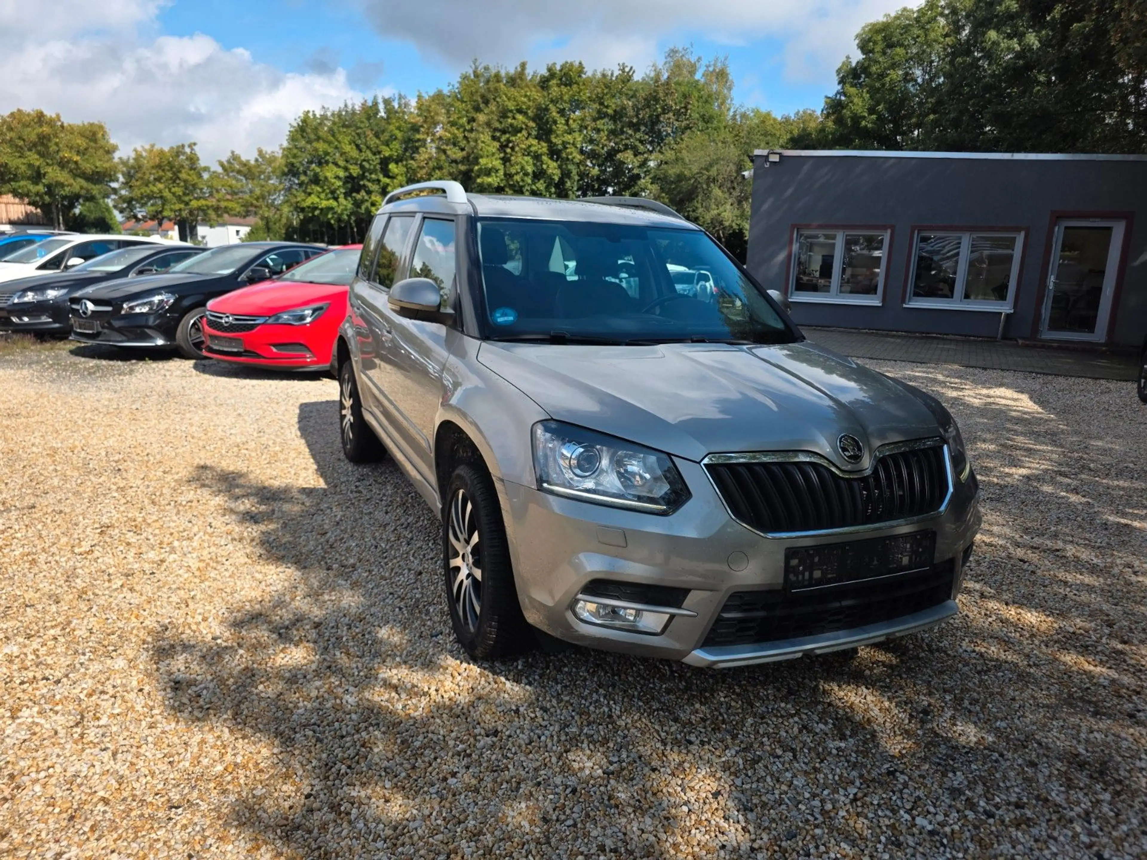 Skoda Yeti L&K 4x4  Automatik 2 Hand TÜV 06 2027 — photo 3