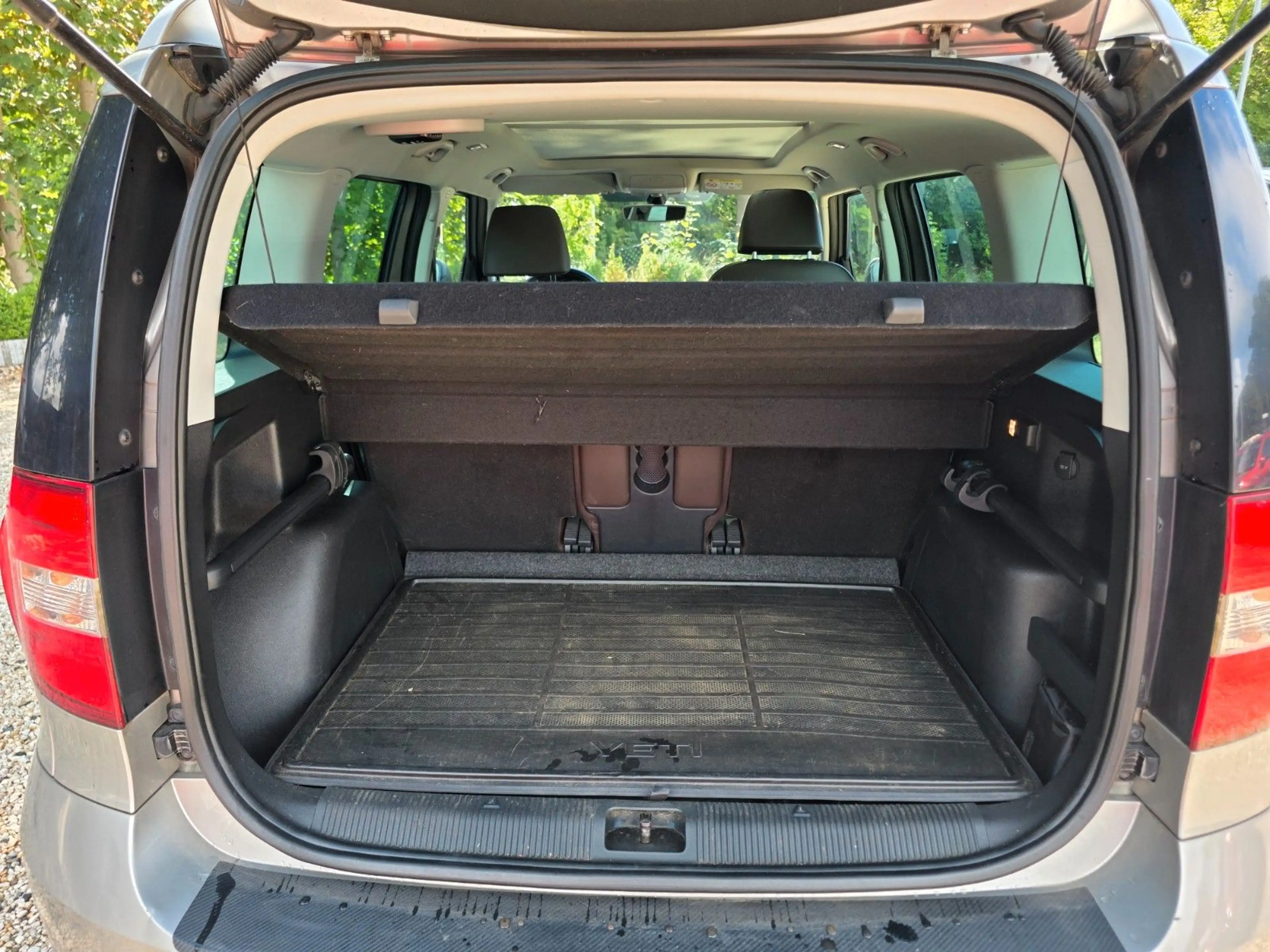Skoda Yeti L&K 4x4  Automatik 2 Hand TÜV 06 2027 — photo 7