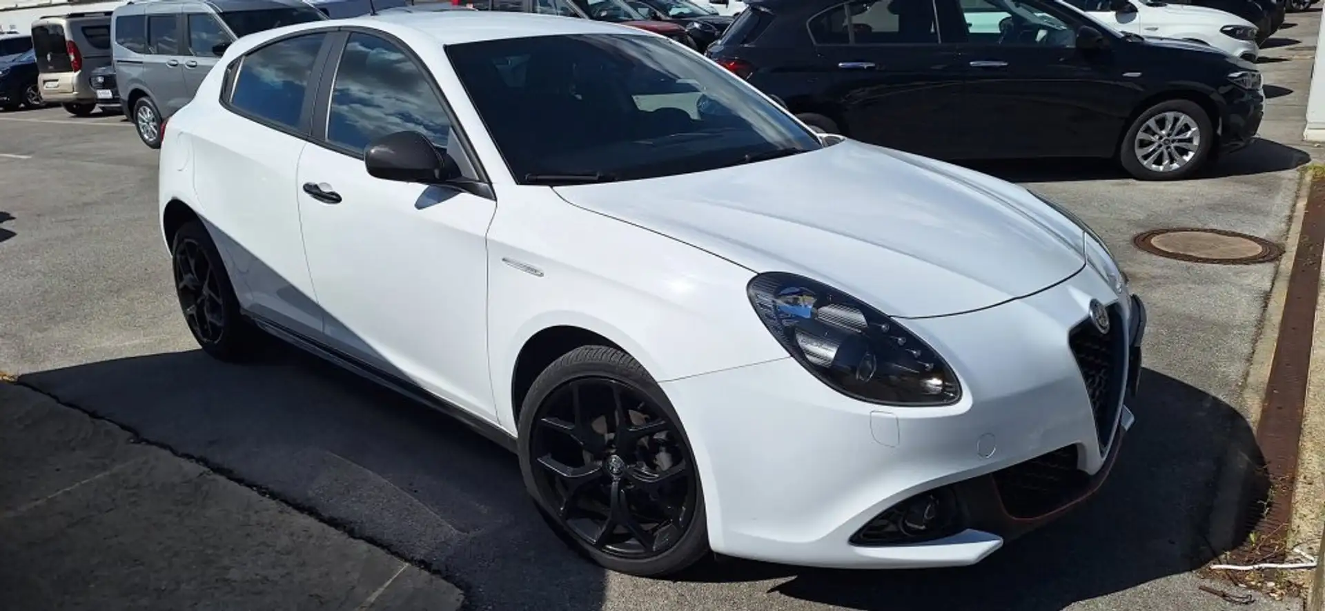 Alfa Romeo Giulietta 1,6 JTDM-2 B-Tech Weiß - 2