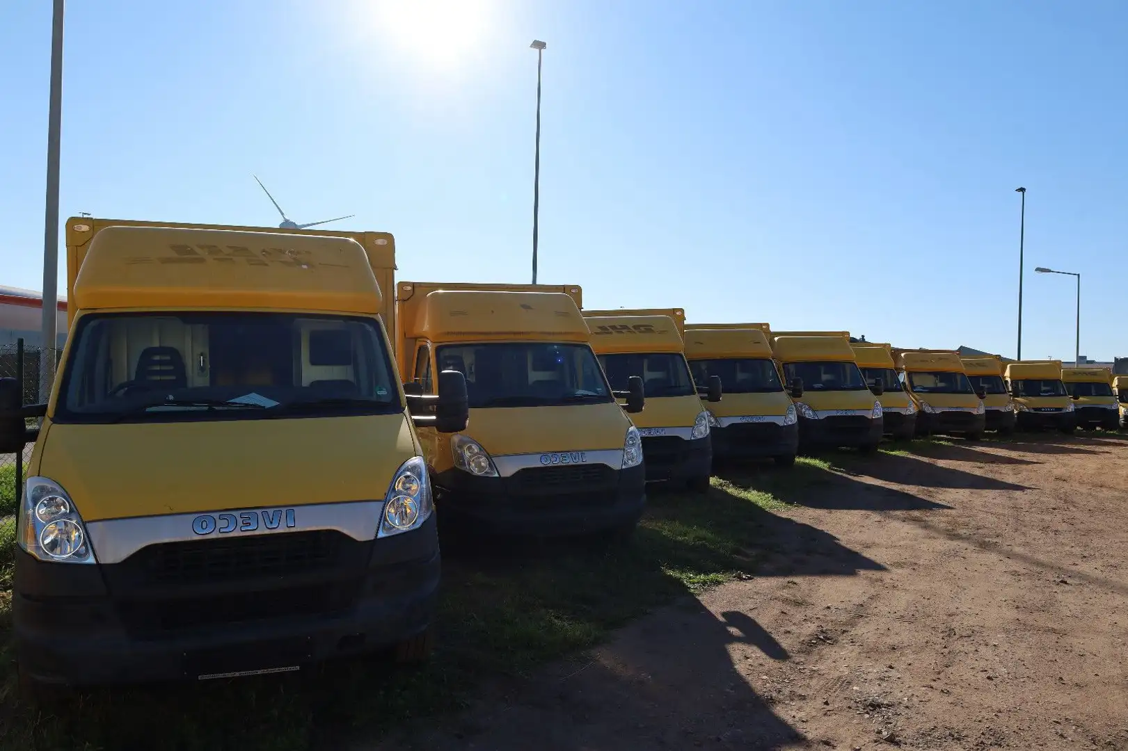 Iveco Daily/ Regalsystem/Luftfeder/KURZ/1. Hand Gelb - 1