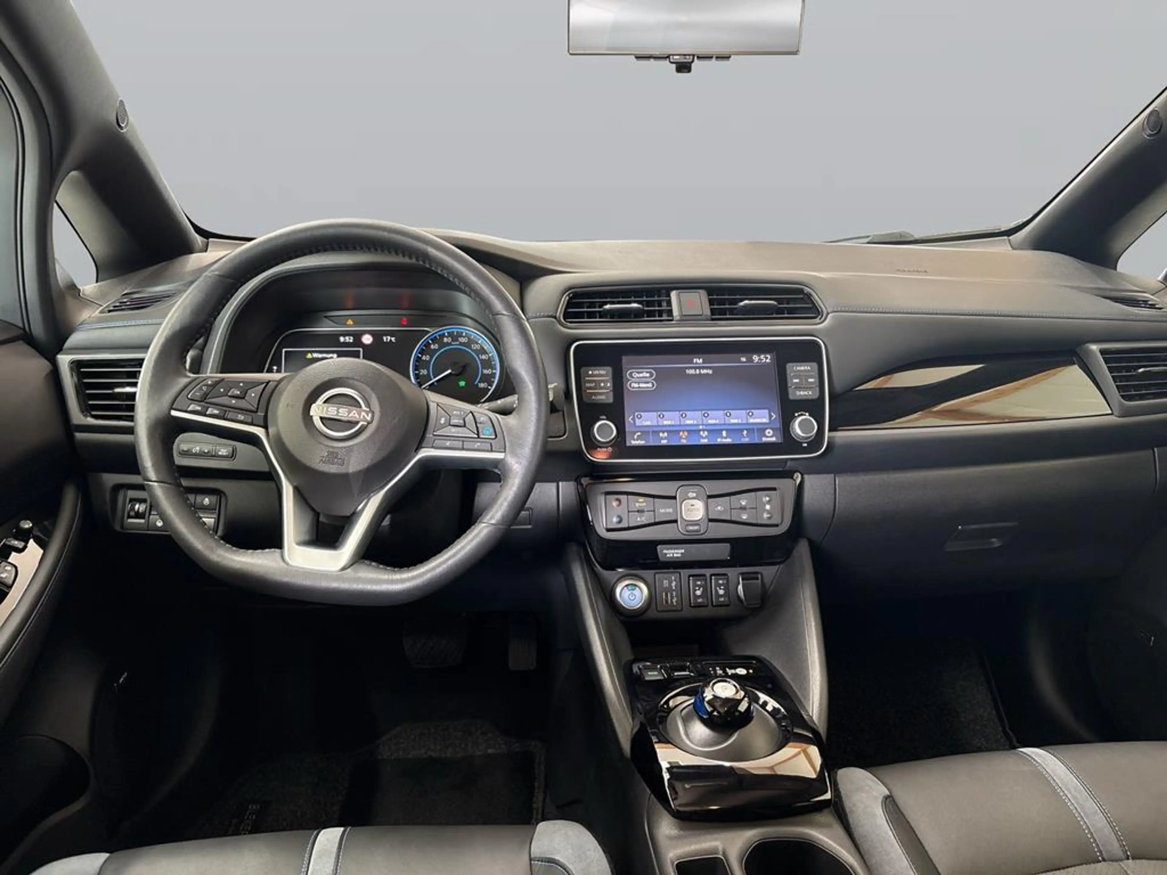 Nissan Leaf Tekna — photo 10