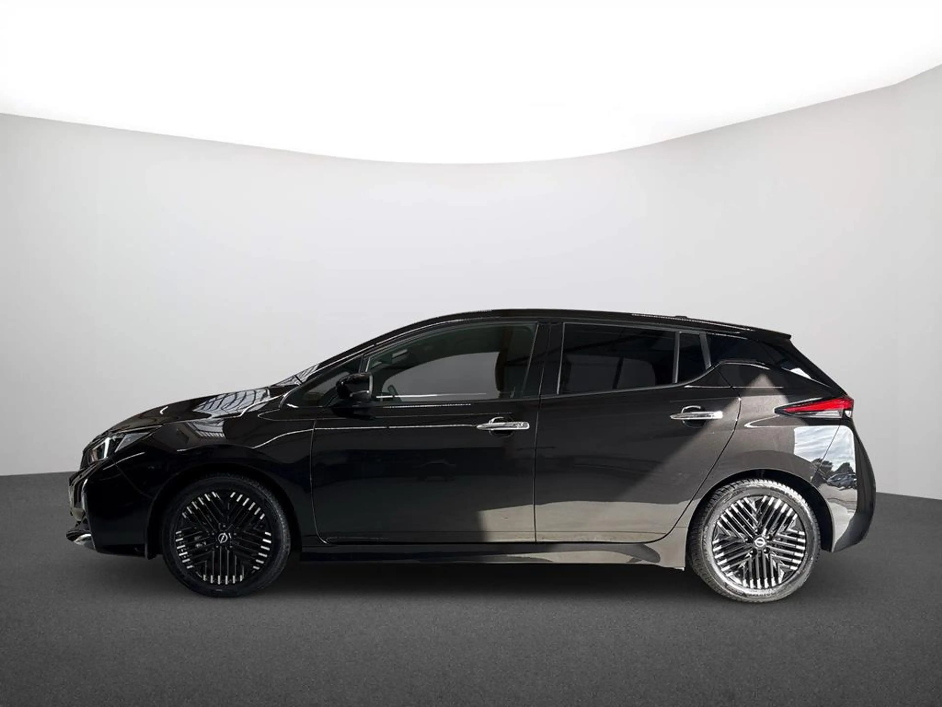 Nissan Leaf Tekna — photo 4