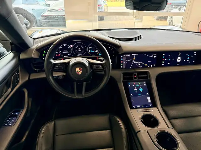 Porsche Taycan view 14