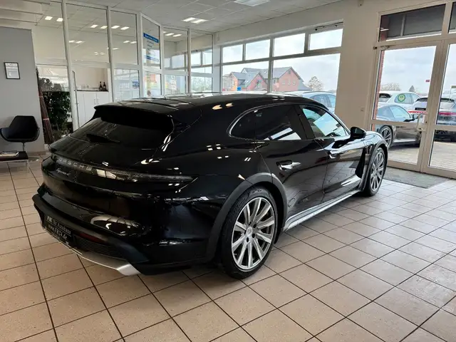 Porsche Taycan view 5