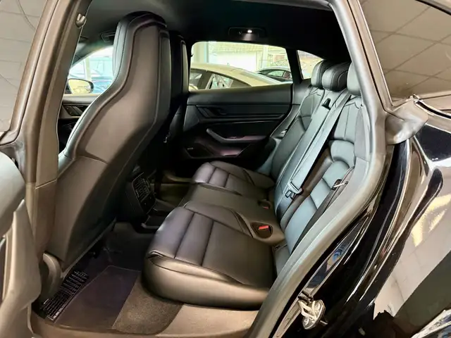 Porsche Taycan view 8