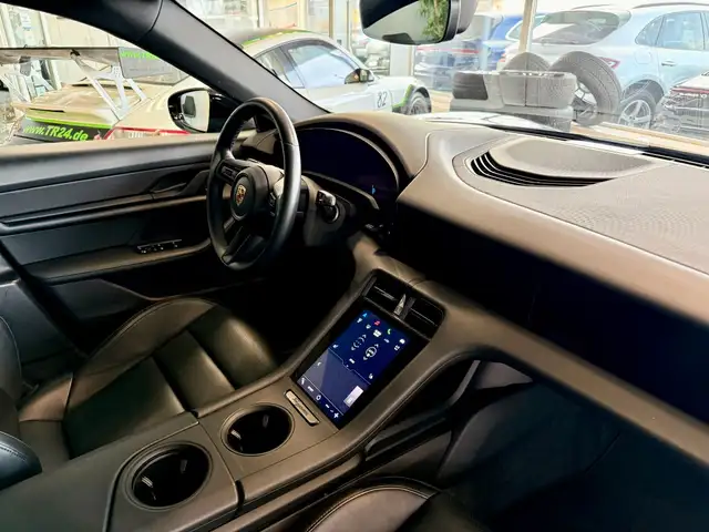 Porsche Taycan view 12