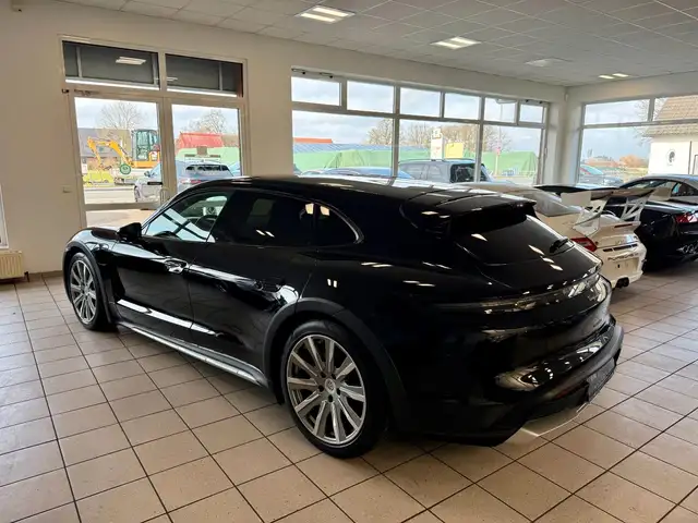Porsche Taycan view 3
