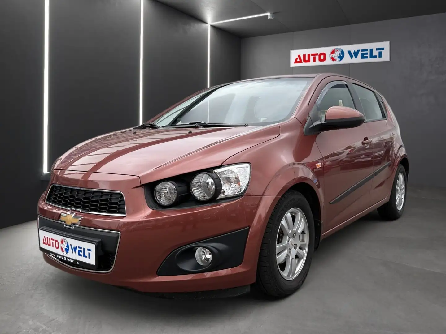 Chevrolet Aveo 1.4 Brun - 1