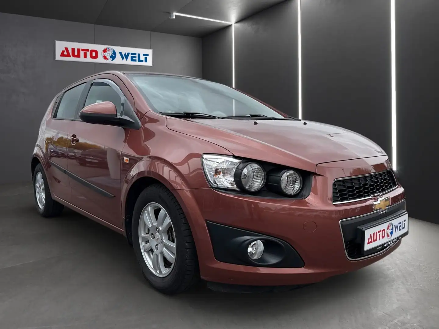 Chevrolet Aveo 1.4 Brun - 2