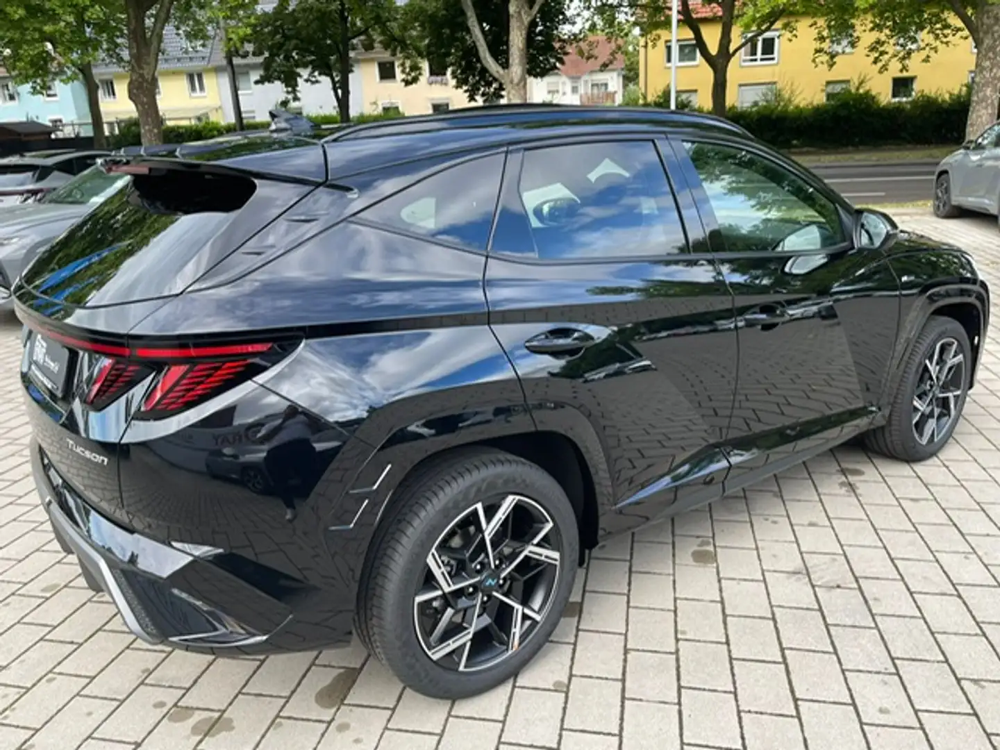 Hyundai TUCSON N-Line 1,6 T-Gdi Pano/Schiebedach/LED /NAVI/ R-KAM Schwarz - 1