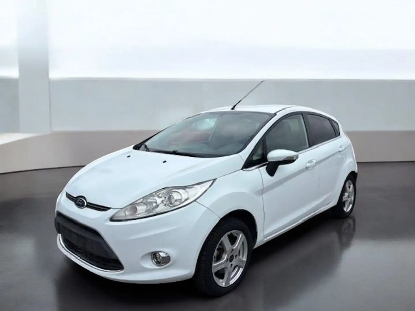 Ford Fiesta Fiesta 1.4 TDCi 70 FAP Titanium Blanc - 2