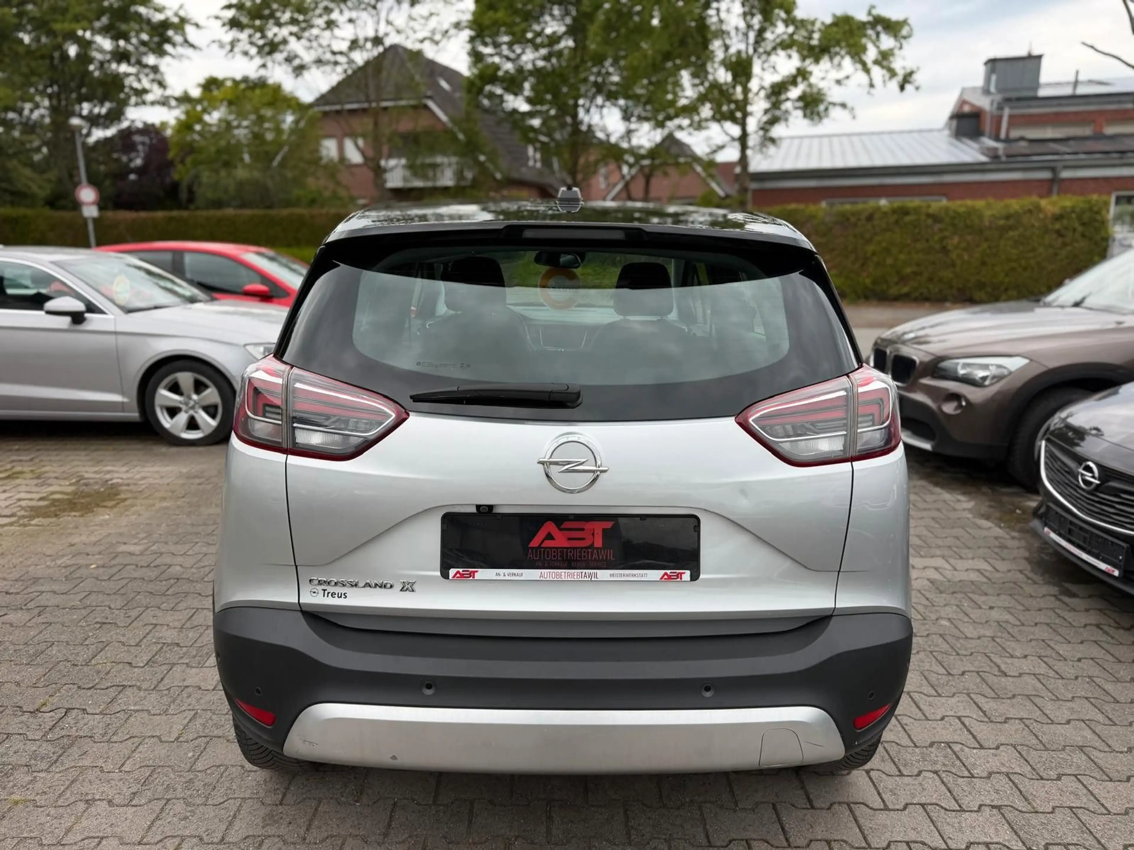Opel Crossland X Crossland 1.2 Innovation, Kamera, Navi, PDC, LED — photo 4