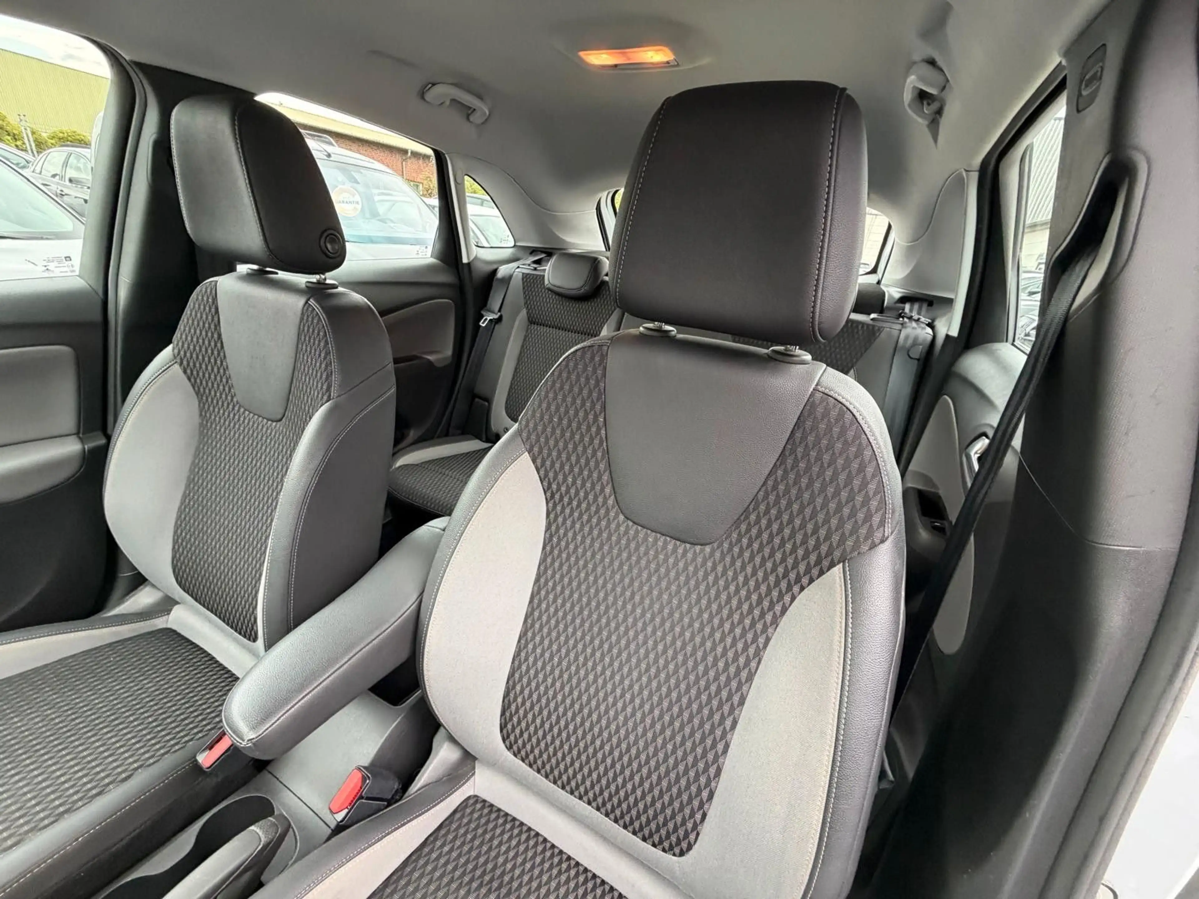 Opel Crossland X Crossland 1.2 Innovation, Kamera, Navi, PDC, LED — photo 10