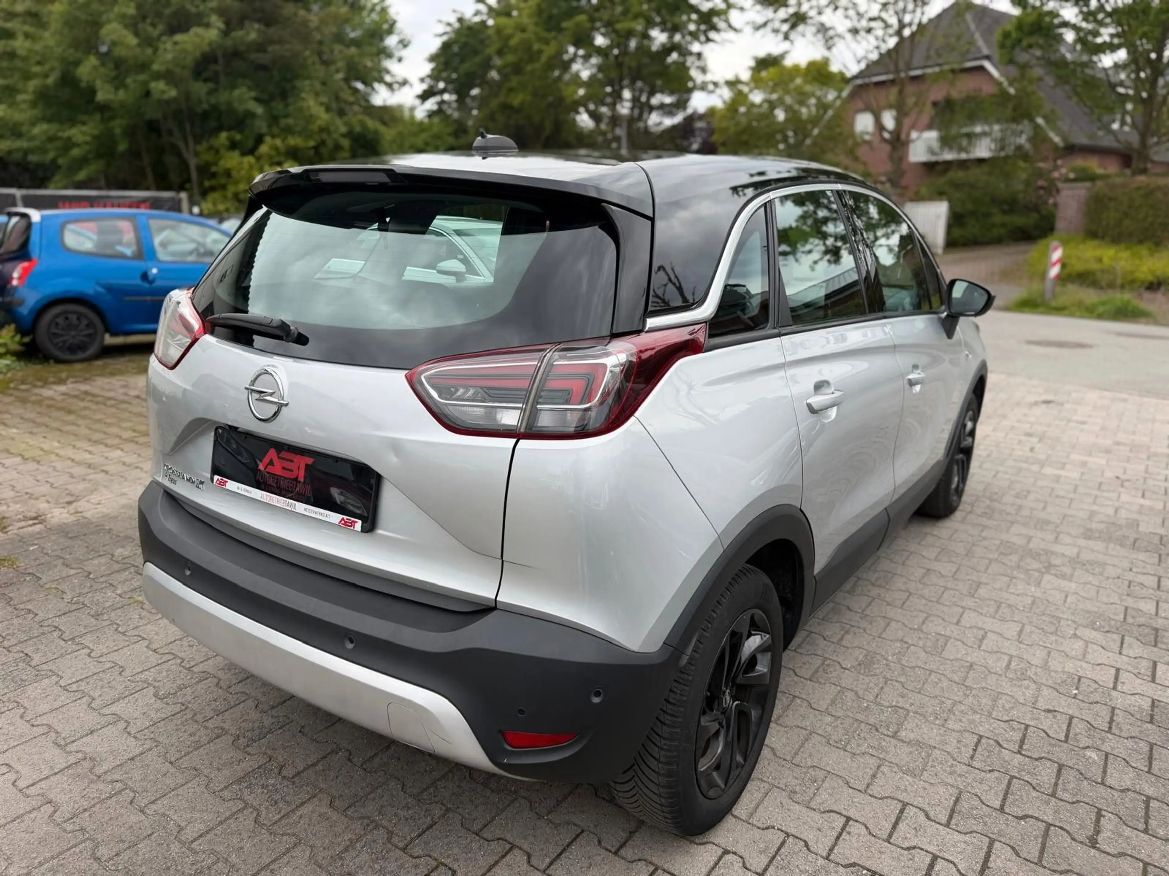 Opel Crossland X Crossland 1.2 Innovation, Kamera, Navi, PDC, LED — photo 3