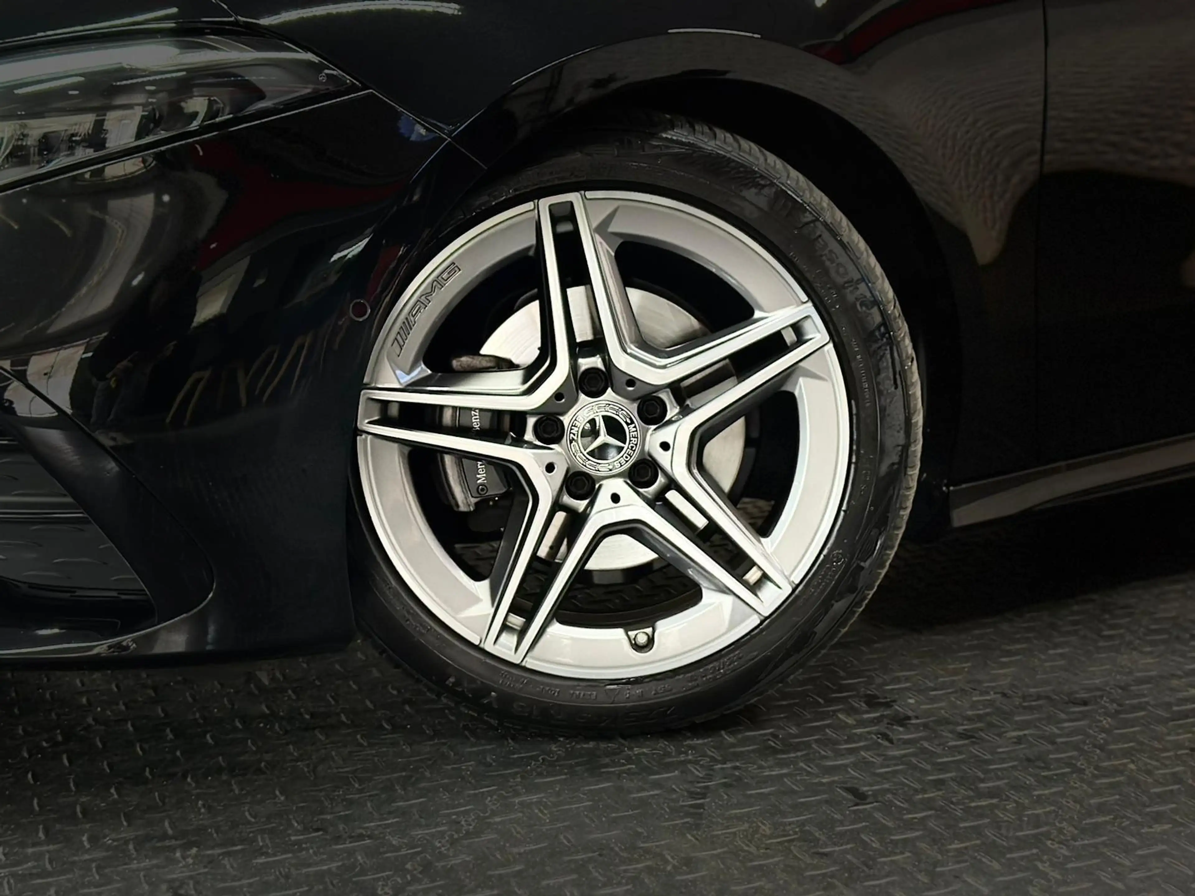 Mercedes-Benz A 200 d AMG VIRTUAL#SHZ#LED#CAM#NAVI#DISTRO#KEYLE — photo 9