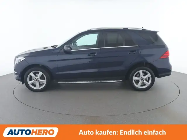 Mercedes-Benz GLE view 3