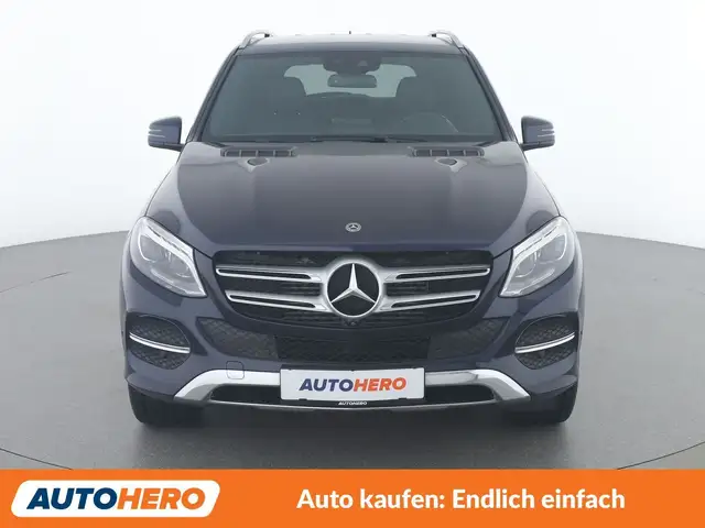 Mercedes-Benz GLE view 9