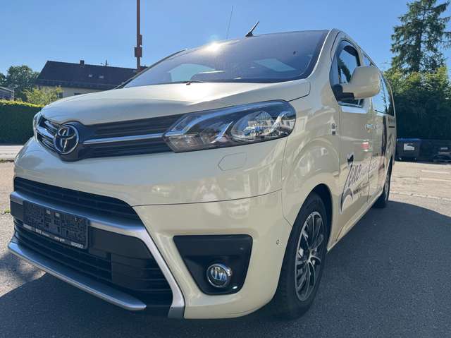 Imagine Toyota Proace Proace D-4D 2,0-l-L2 Taxi Aut. Verso Shut. Com.