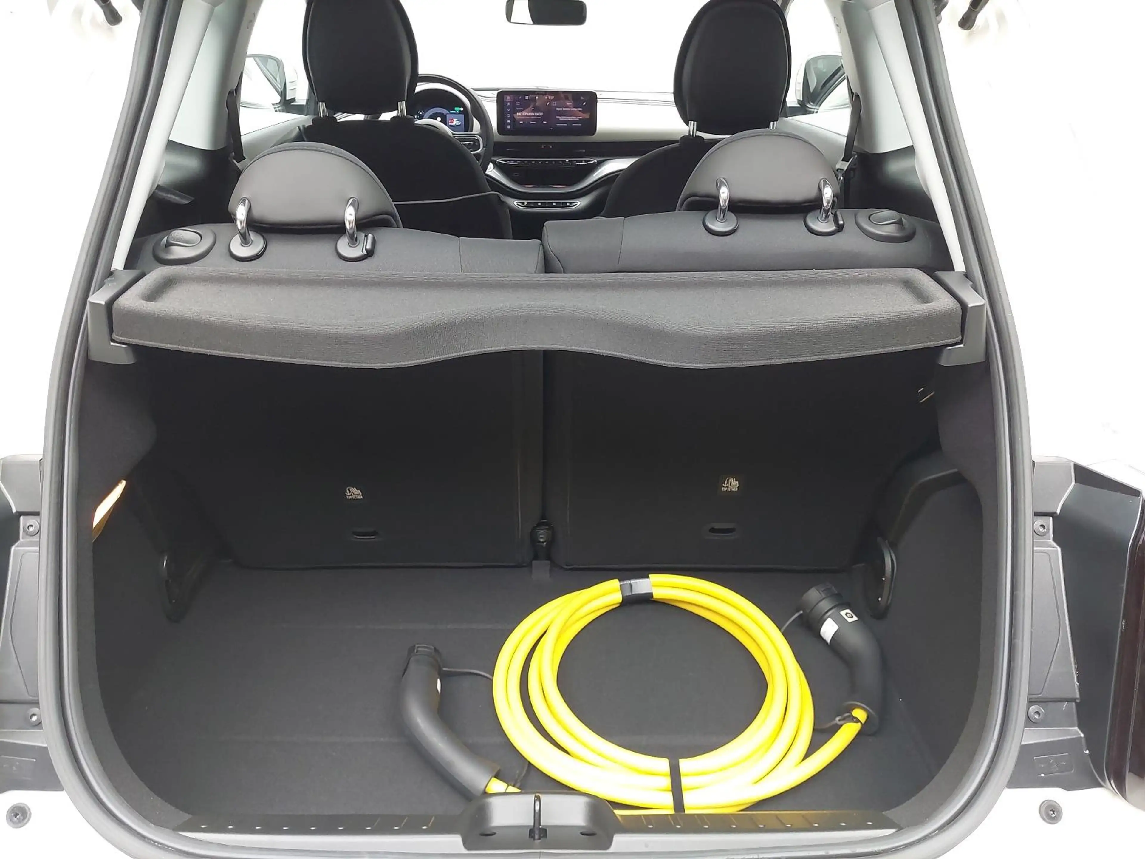 Fiat 500 500 ELEKTRO 42 KWH KOMFORT PAKET, 16 ZOLL LM FELGE — photo 15