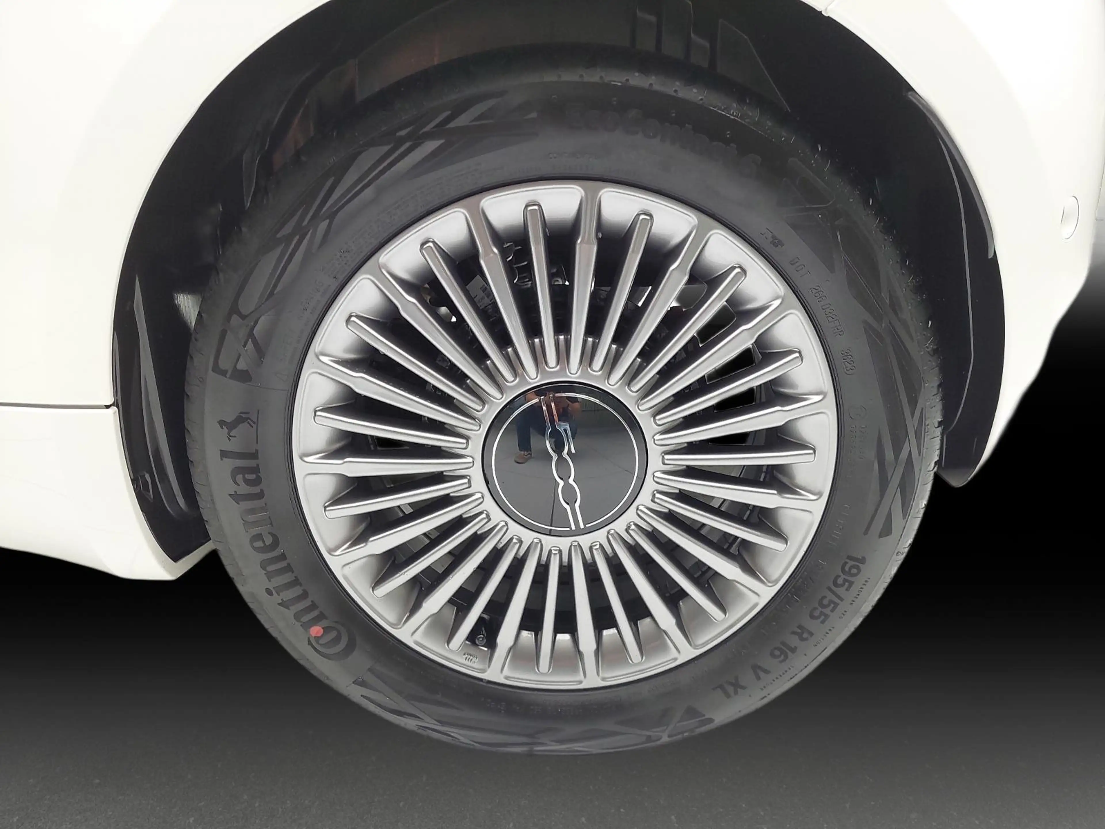 Fiat 500 500 ELEKTRO 42 KWH KOMFORT PAKET, 16 ZOLL LM FELGE — photo 7