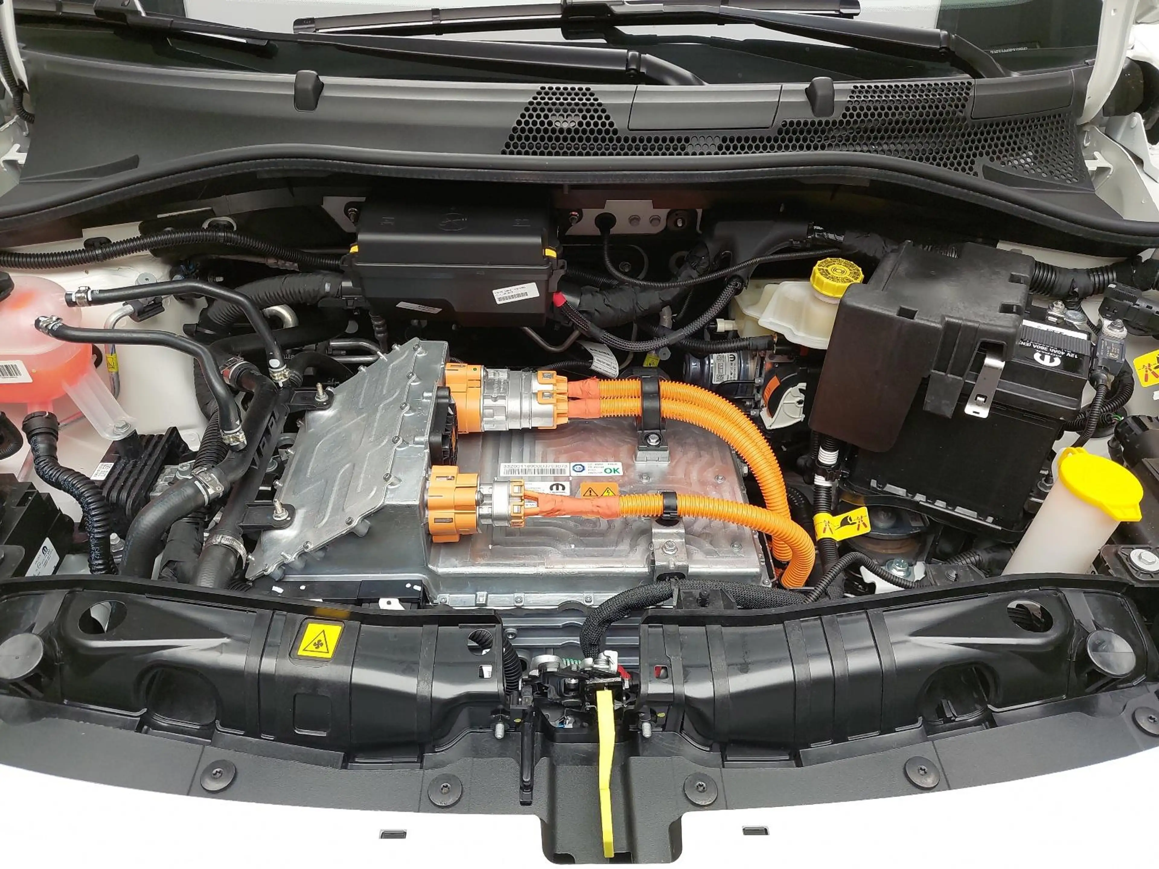 Fiat 500 500 ELEKTRO 42 KWH KOMFORT PAKET, 16 ZOLL LM FELGE — photo 16