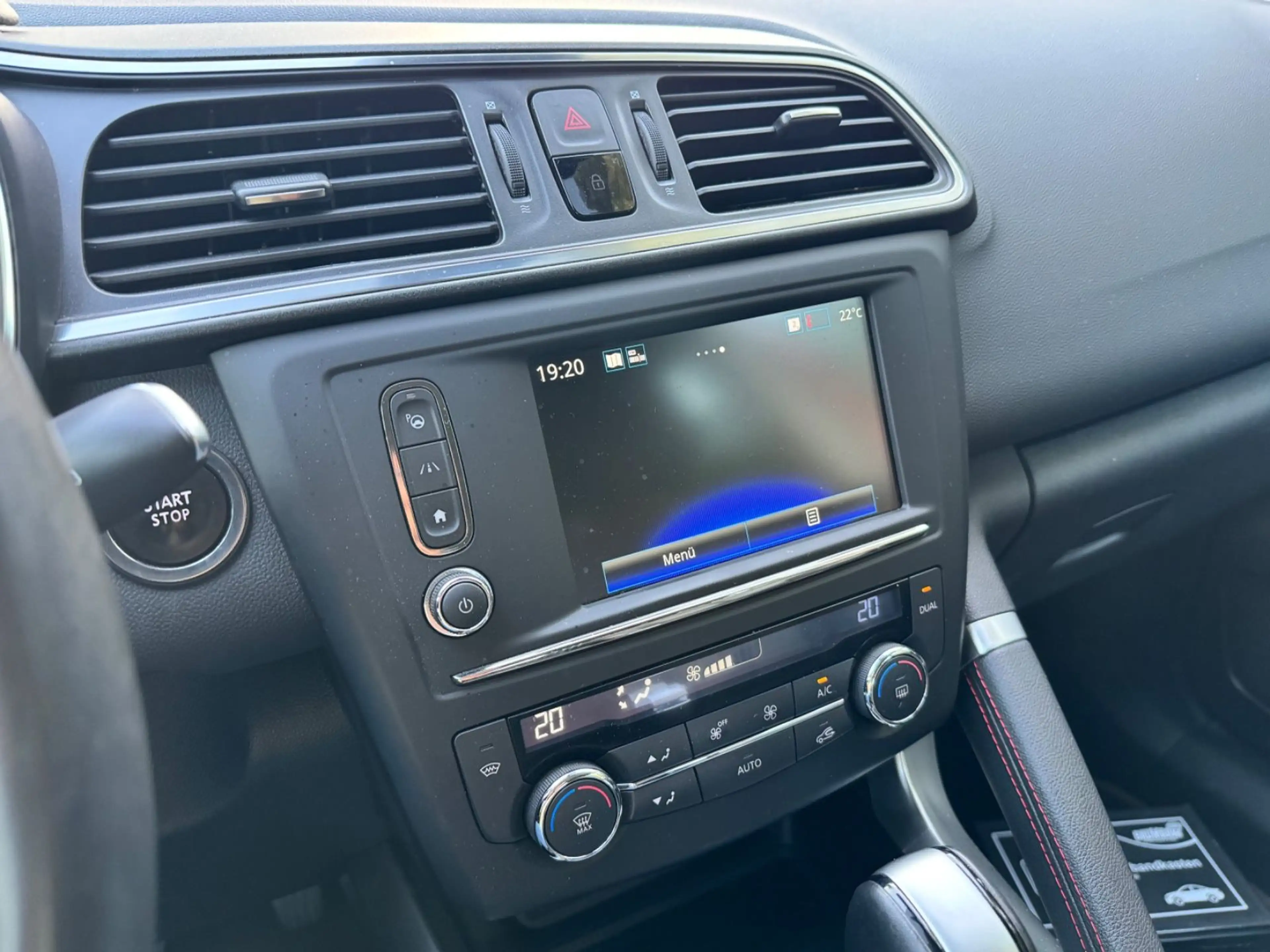 Renault Kadjar Crossborder  Energy Bose Sound System — photo 11