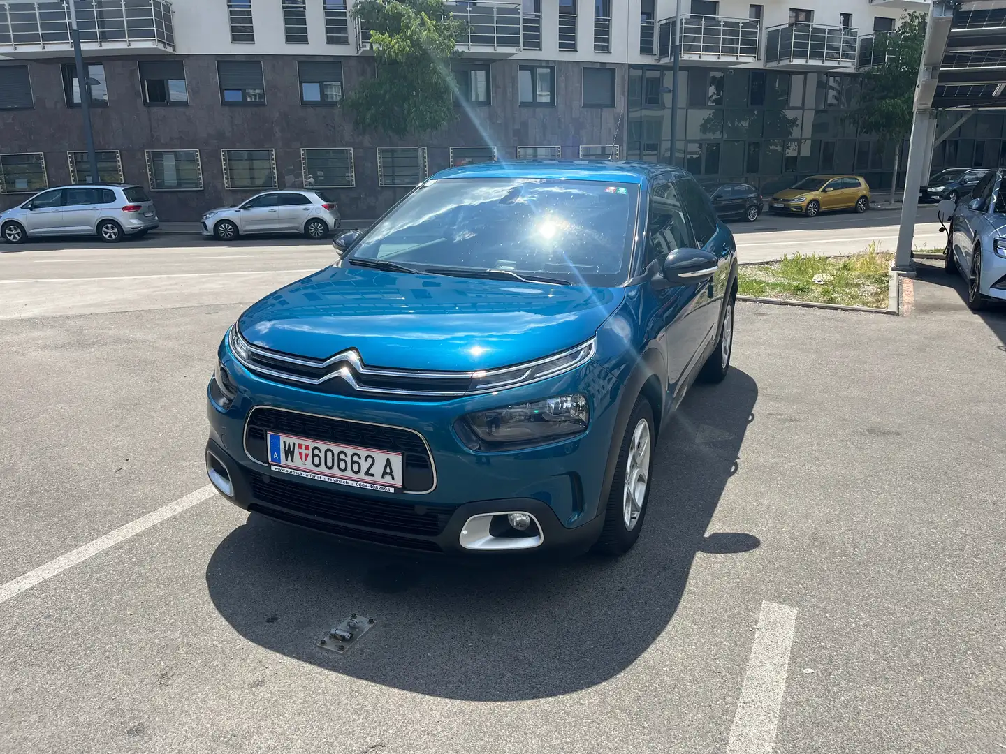 Citroen C4 Cactus C4 Cactus PureTech 110 Shine EAT6 Automatik Blau - 1